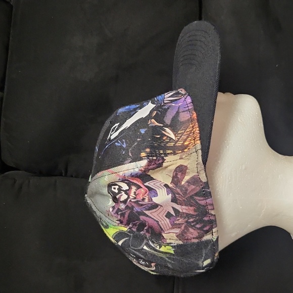 Marvel Venom Snapback Hat - Picture 2 of 7